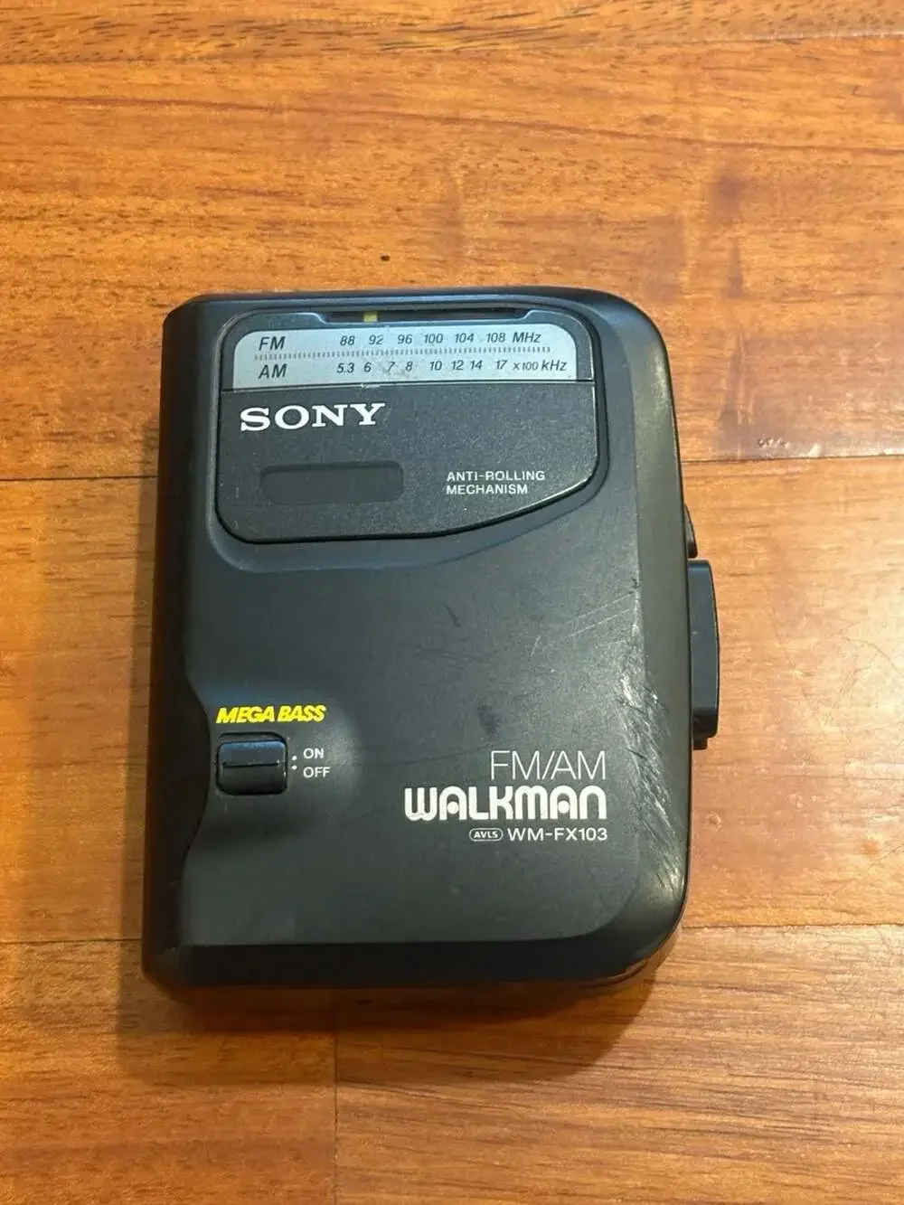 Sony Walkman WM-FX103 Cassette Player AM/FM Mega Bass Tested Works Read AVLS